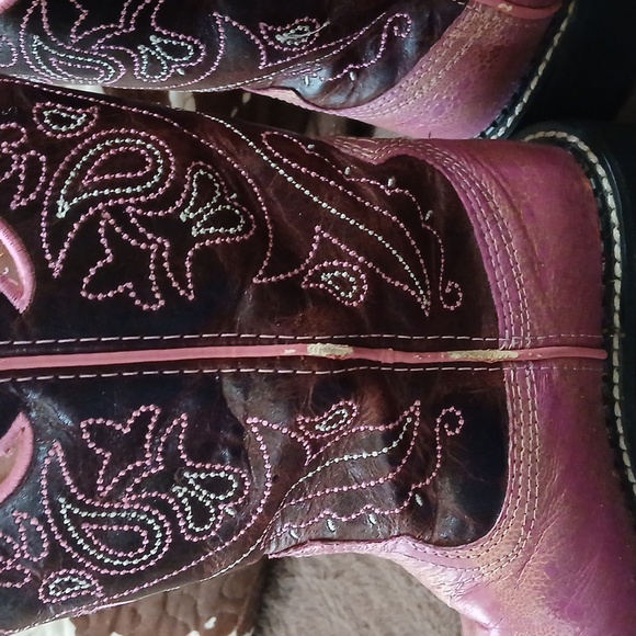 Ariat Pink and Brown Western Boots - Picture 11 of 13